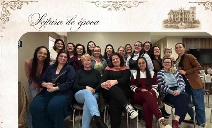 Encontro com tema de leitura de época